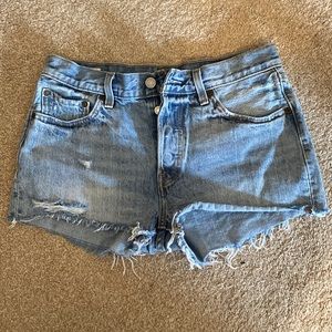 Levi Jean Shorts 501